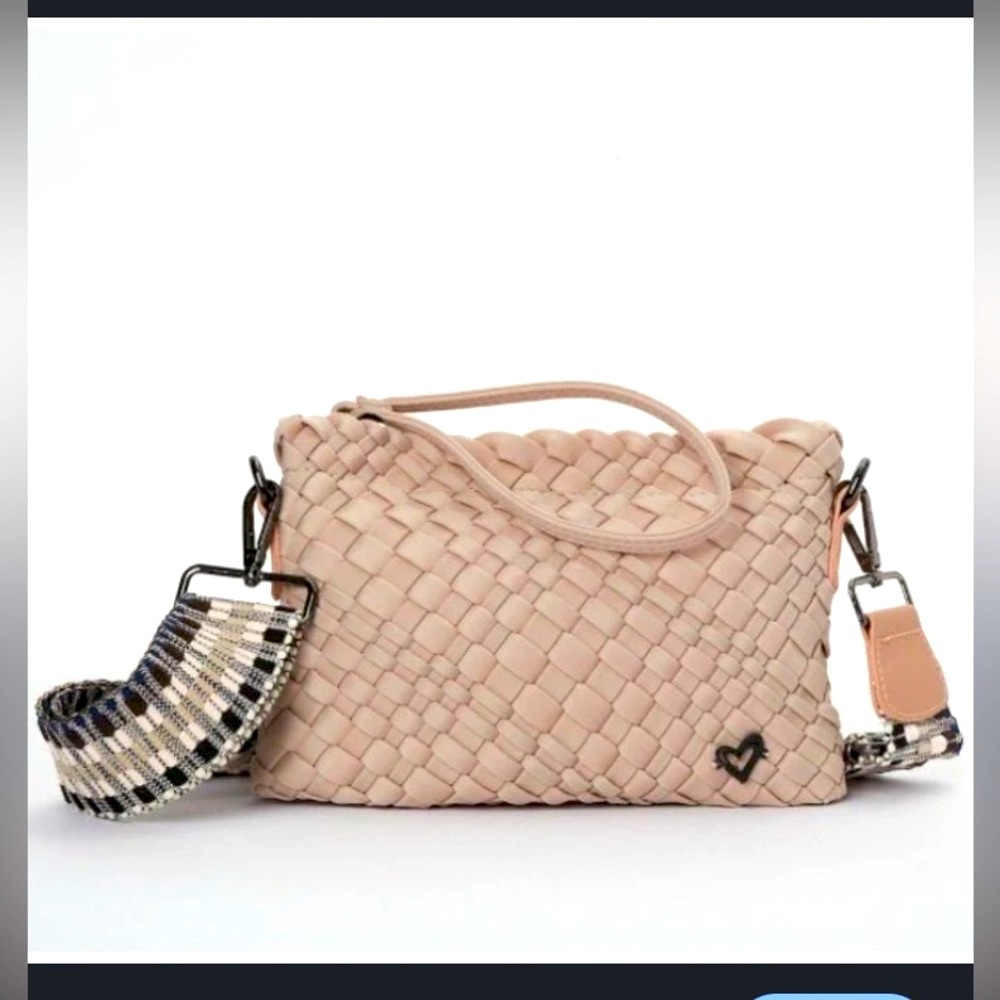 PreneLove Charlotte Hand Woven Wristlet /Crossbody Bag Dusty Pink NWT - Picture 2 of 11